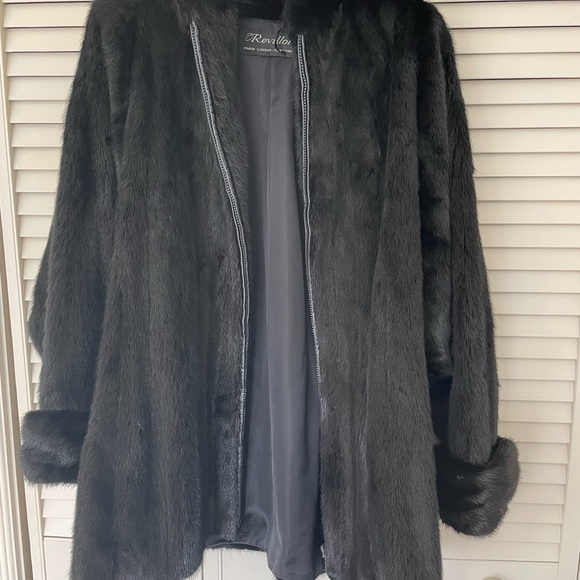 Revillon Black mink jacket, size medium - Picture 9 of 9